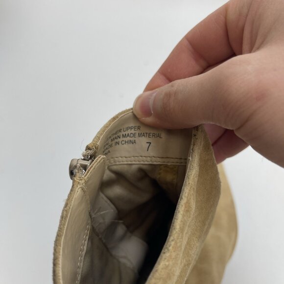 Y2K Steve Madden Tina Tan Suede Boots Women’s Size 7 Leather Upper Kitten Heels - Picture 12 of 14